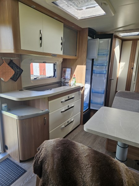 Hobby 545 kmf de luxe Wohnwagen - Västerås, Schweden