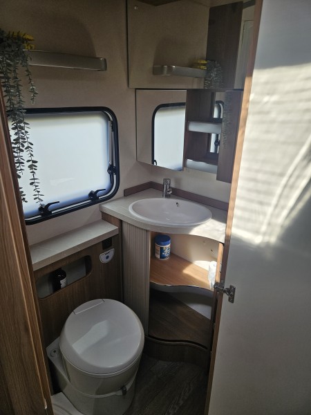 Hobby 545 kmf de luxe Wohnwagen - Västerås, Schweden