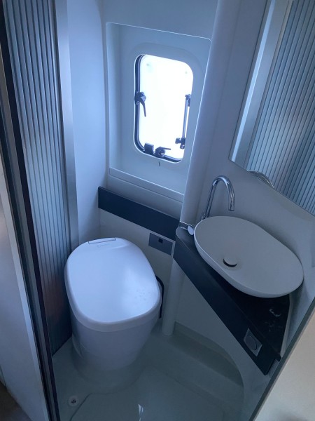 Adria TWIN 640SPB Family Campingbus - Kitzbühel, Österreich