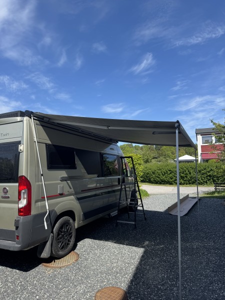 Adria Twin 600 SLT Retkeilyauto - Åkersberga, Ruotsi