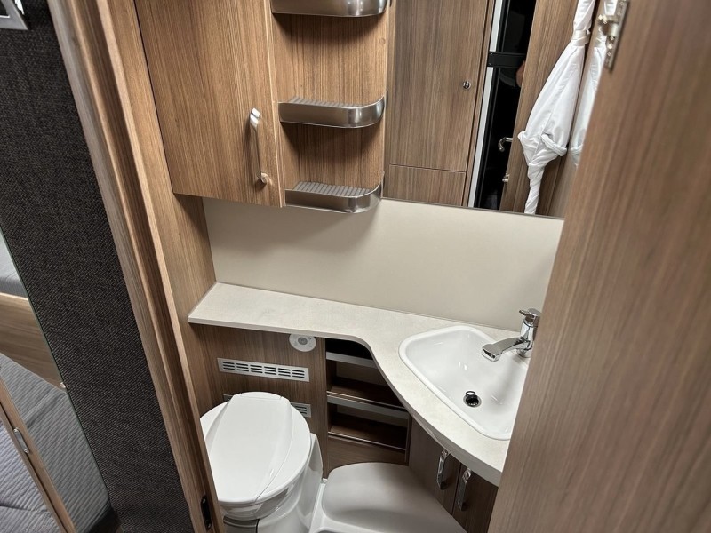 Knaus 590 UK Caravan - Bräkne-Hoby, Sweden