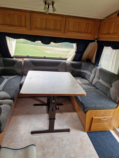 Polar 560 Gs 2,5 Caravane - Uppsala, Suède