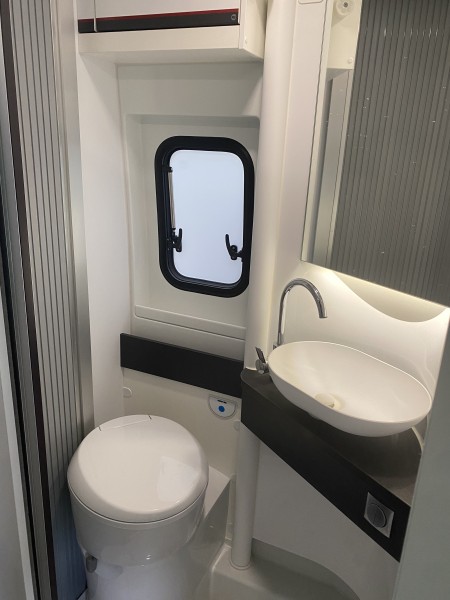 Adria TWIN Sport 600 Campervan - Freiburg im Breisgau, Tyskland