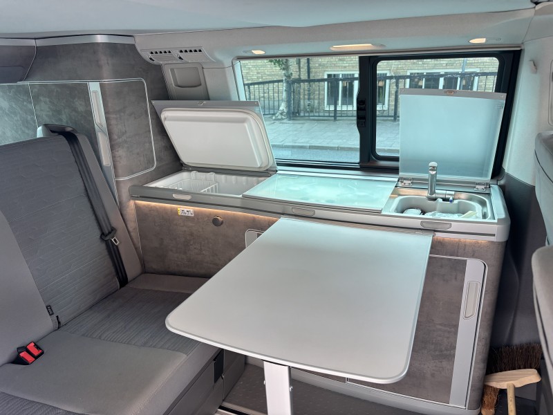 VW Volkswagen California Ocean Campingbus - Stockholm, Schweden