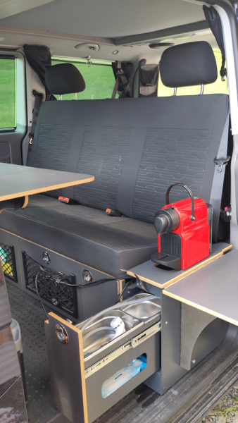 VW T6.1 Campingbus - Unterseen, Schweiz