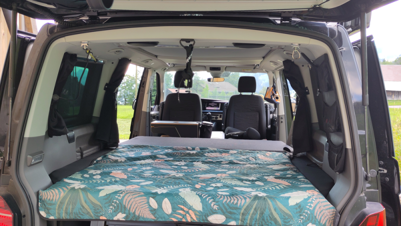 VW T6.1 Campingbus - Unterseen, Schweiz