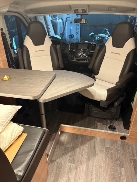 Weinsberg Carasuite 650 meg Camping-car - Jordbro, Suède