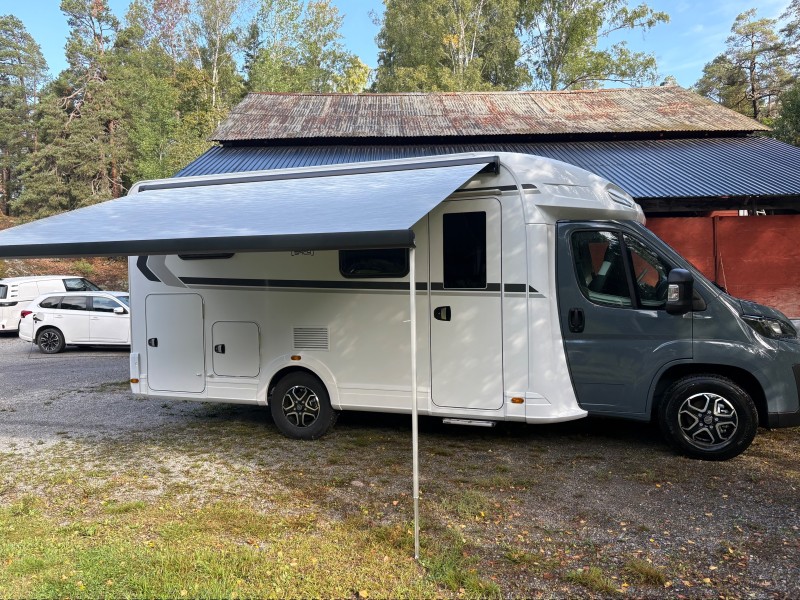 Weinsberg Carasuite 650 meg Camping-car - Jordbro, Suède