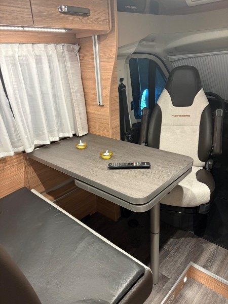 Weinsberg Carasuite 650 meg Camping-car - Jordbro, Suède