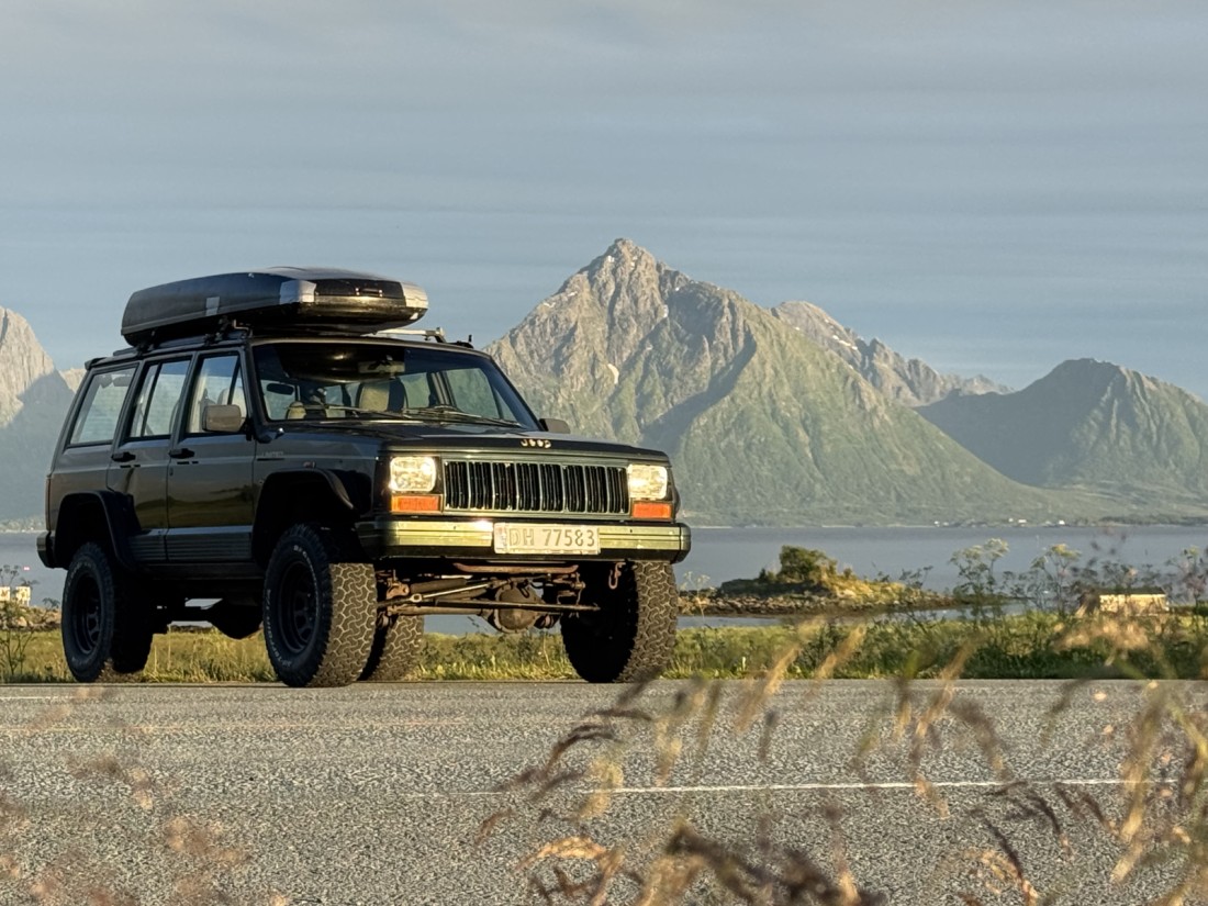 Jeep Cherokee Campervan - Melbu, Norge