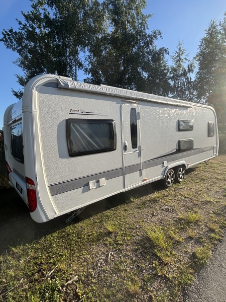 Hobby Hobby 720 UKFE Wohnwagen - Dalsjöfors, Schweden