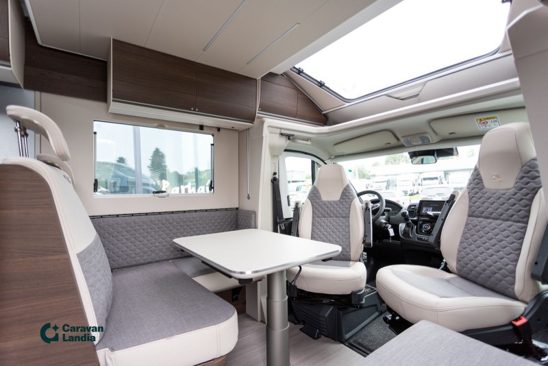 Adria Matrix Supreme 670 SL Alde, Automaatti Motorhome - Varsinais-Suomi, Finland