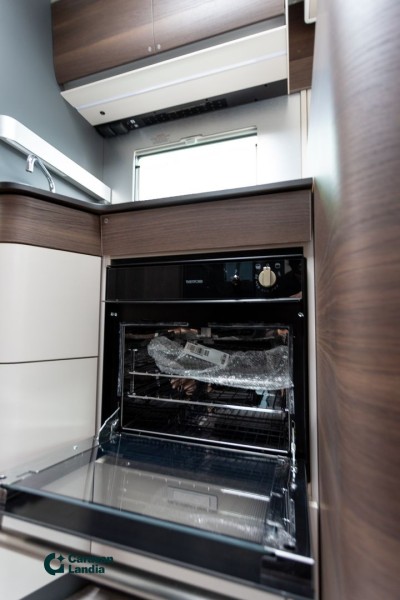 Adria Matrix Supreme 670 SL Alde, Automaatti Motorhome - Varsinais-Suomi, Finland