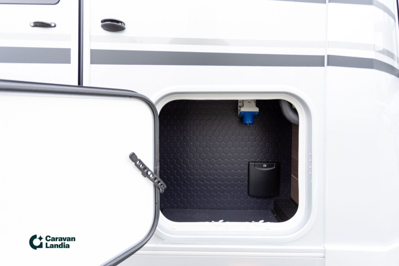 Adria Matrix Supreme 670 SL Alde, Automaatti Motorhome - Varsinais-Suomi, Finland