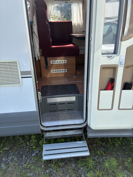 Knaus 700 Sportliner Camping-car - Hålta, Suède