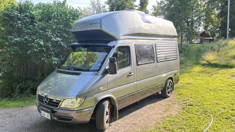 Westfalia James Cook Wohnmobil - Helsinki, Finnland