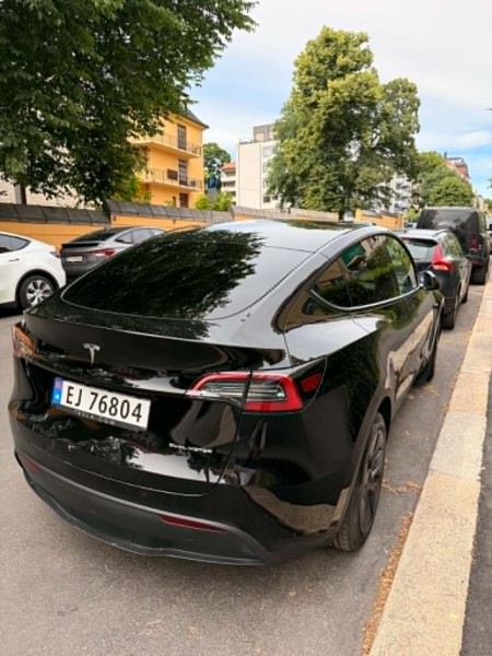 Tesla Model Y Long Range Van - Oslo, Norvège