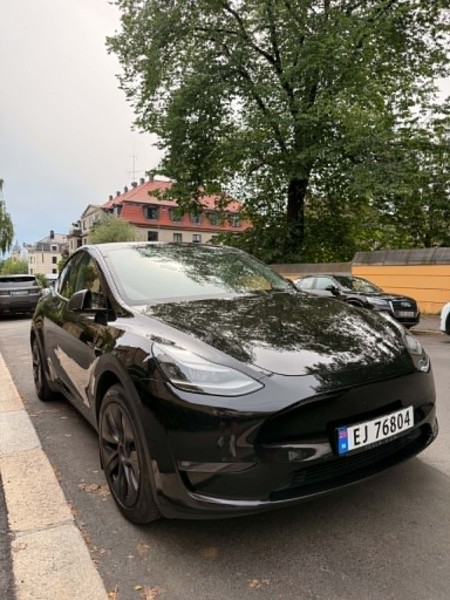 Tesla Model Y Long Range Van - Oslo, Norvège