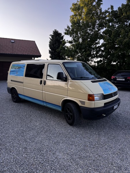 VW T4 transporter Retkeilyauto - Echarlens, Sveitsi