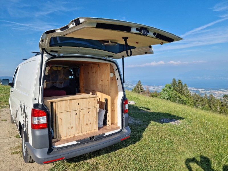 VW T5 Campingbus - Vaud, Schweiz