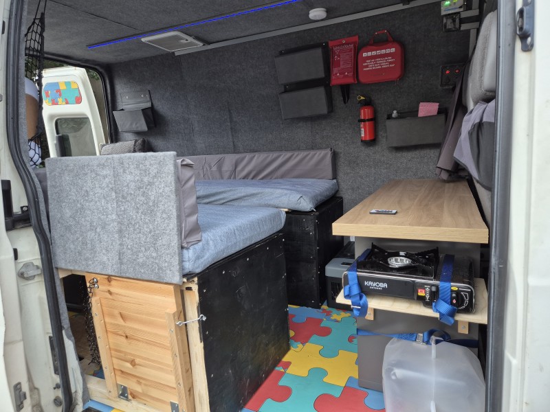 Ford Transit 2.0 Retkeilyauto - Helsinki, Suomi