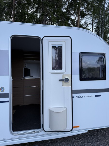 Adria Adora 593 UK Wohnwagen - Tystberga, Schweden