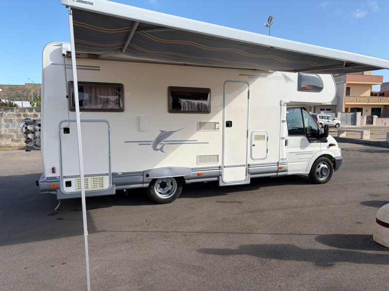   Wohnmobil - Vevey, Schweiz