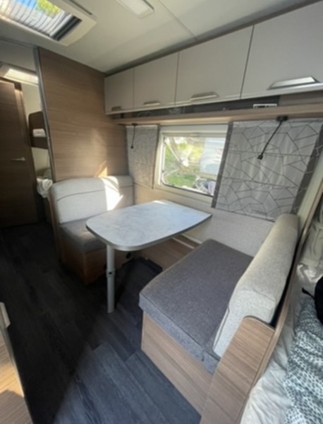 Knaus SPORT 500KD Wohnwagen - Västerås, Schweden