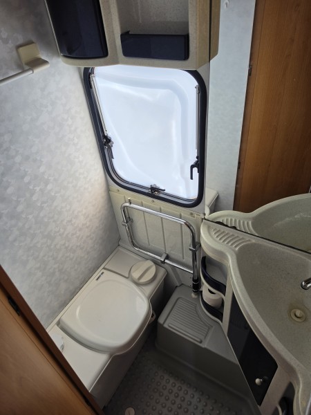 Adria Unica 562 UK Wohnwagen - Likenäs, Schweden