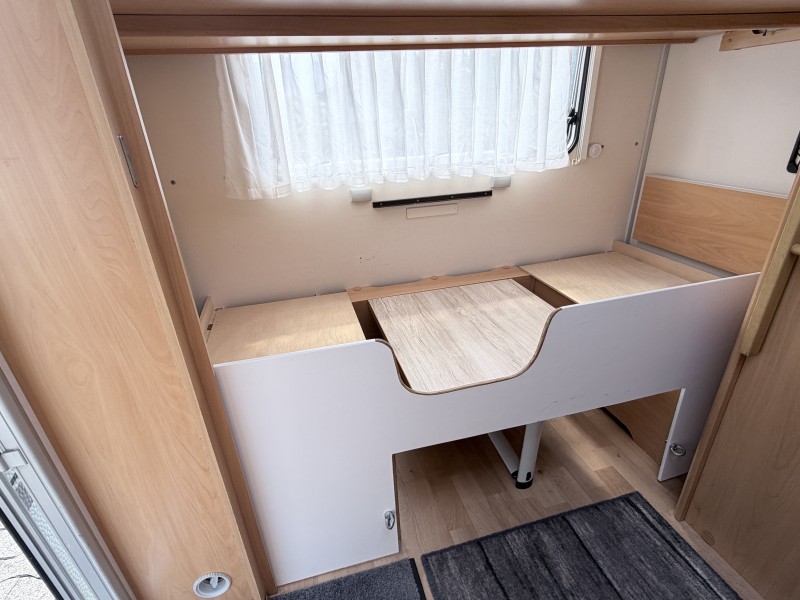 Knaus Sport 440 Wohnwagen - Kaltbrunn, Schweiz