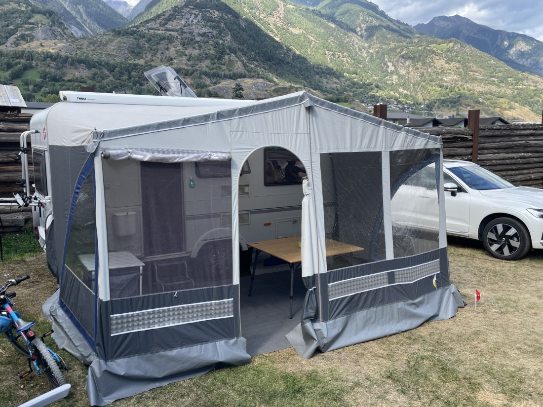 Knaus Sport 440 Wohnwagen - Kaltbrunn, Schweiz