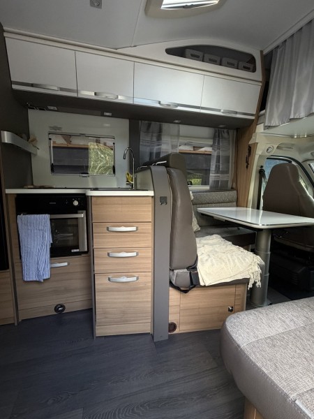 Adria Adria Coral xl 670sp + Wohnmobil - Ljungby, Schweden