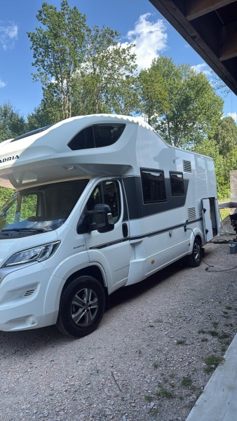 Adria Adria Coral xl 670sp + Wohnmobil - Ljungby, Schweden