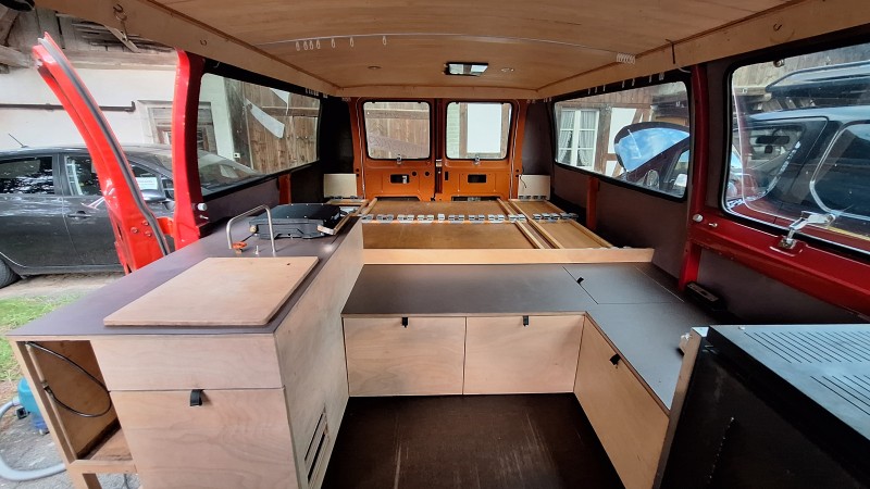 Dodge B300 Campervan - Salvenach, Schweiz