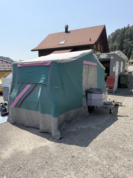 Raclet Wohnanhänger Caravan - Dicken, Switzerland