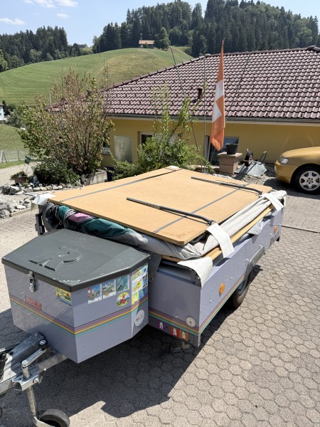 Raclet Wohnanhänger Caravan - Dicken, Switzerland