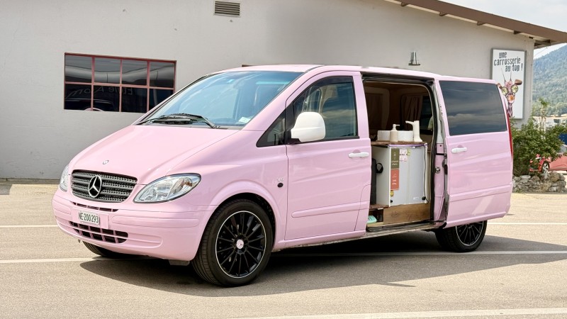 Mercedes Vito Long Campingbus - La Chaux-de-Fonds, Schweiz