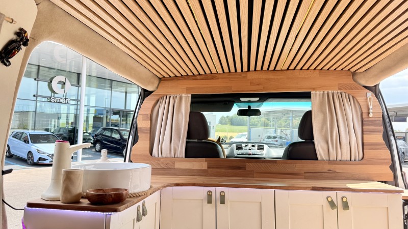 Mercedes Vito Long Campingbus - La Chaux-de-Fonds, Schweiz