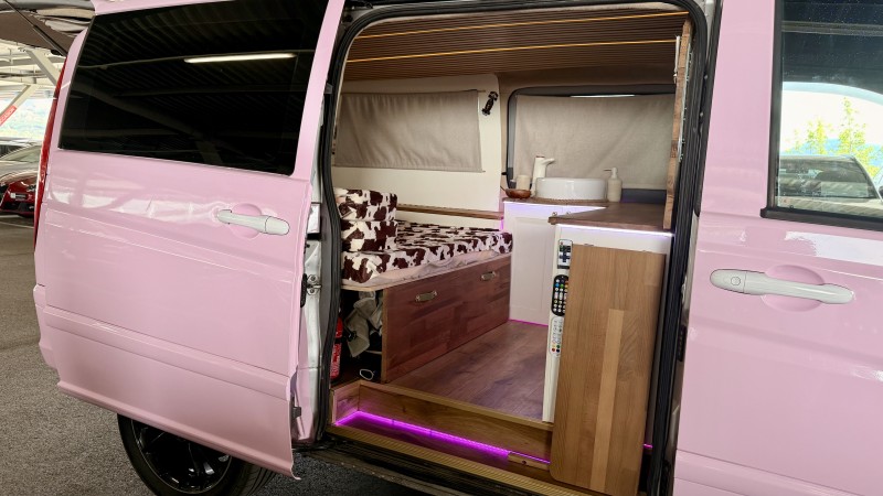 Mercedes Vito Long Campingbus - La Chaux-de-Fonds, Schweiz