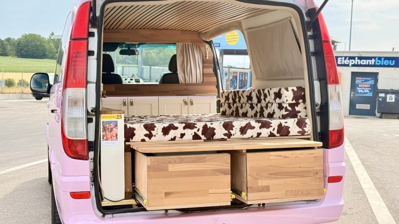 Mercedes Vito Long Campingbus - La Chaux-de-Fonds, Schweiz