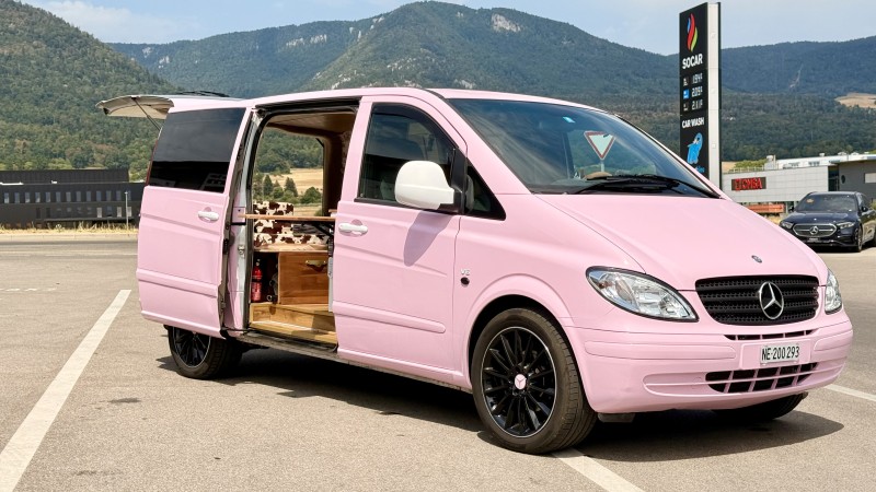 Mercedes Vito Long Campingbus - La Chaux-de-Fonds, Schweiz