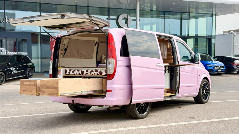 Mercedes Vito Long Campingbus - La Chaux-de-Fonds, Schweiz