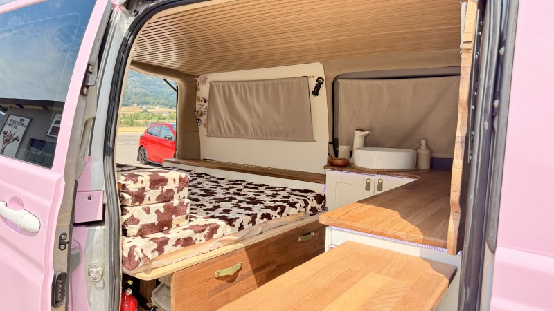 Mercedes Vito Long Campingbus - La Chaux-de-Fonds, Schweiz