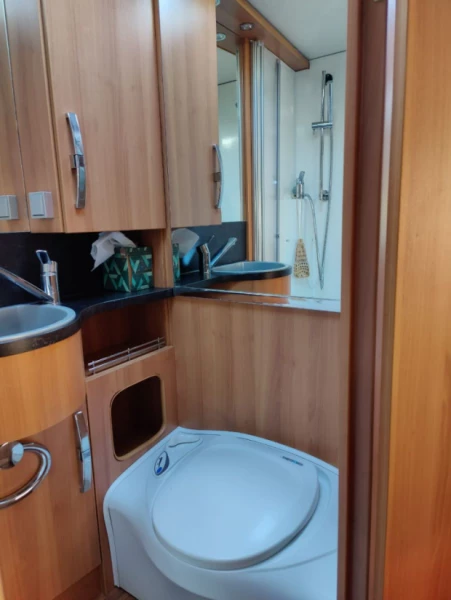 Fiat Ducato Lava / Alusta 180 Multijet 3.0 D Wohnmobil - Hämeenlinna, Finnland