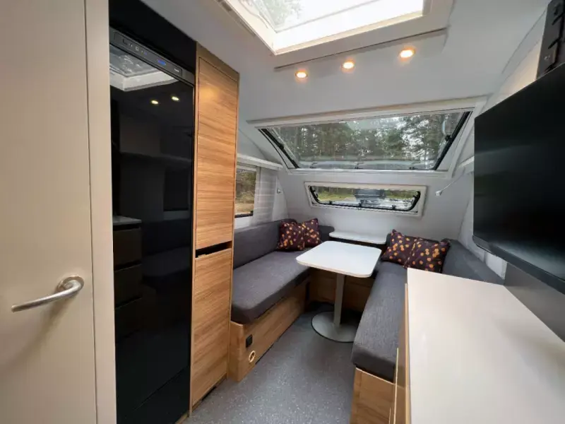 Adria Action  391lh Campingvogn - Bjørøyhamn, Norge