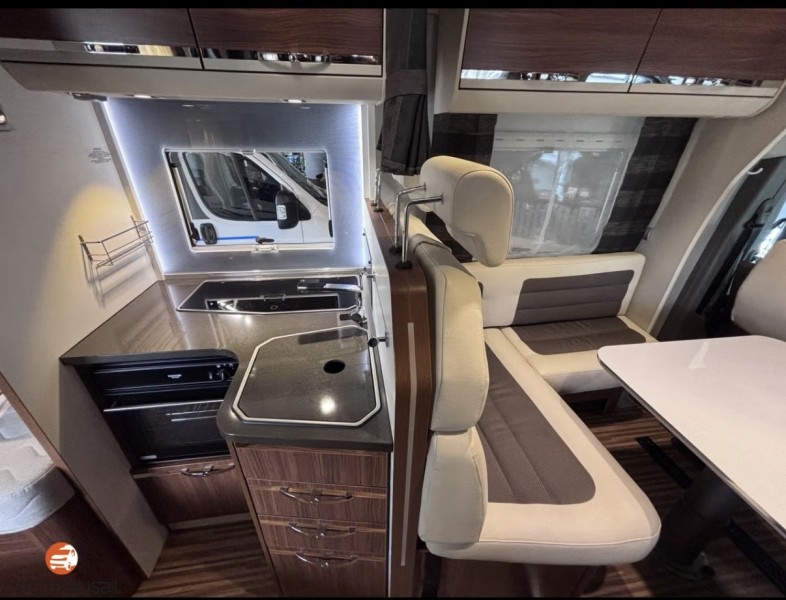 Adria Matrix supreme 687 slt Bobil - Skärblacka, Sverige