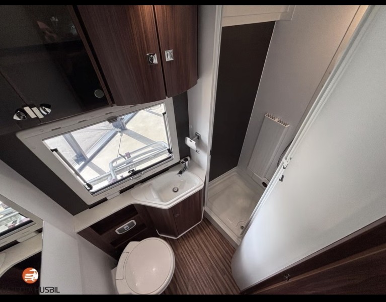 Adria Matrix supreme 687 slt Bobil - Skärblacka, Sverige