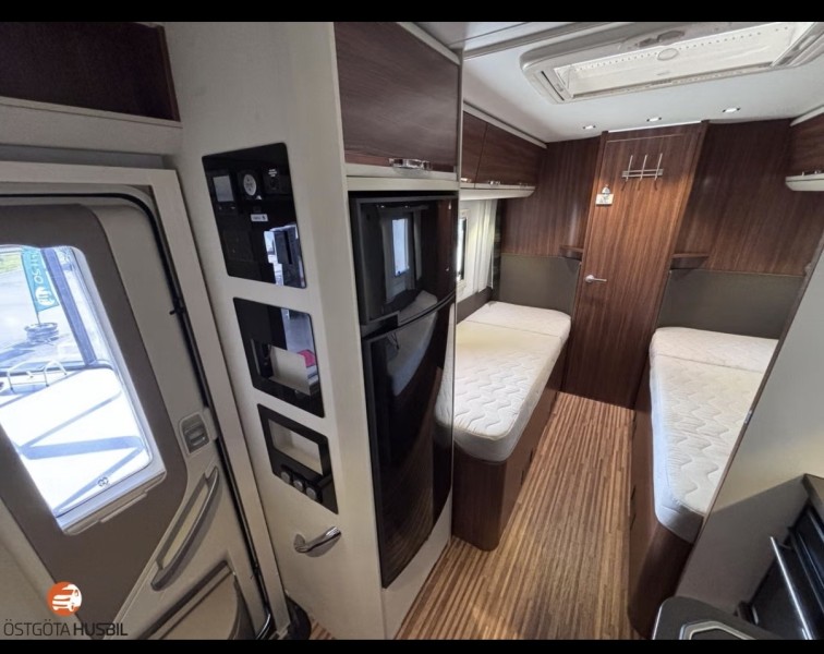 Adria Matrix supreme 687 slt Bobil - Skärblacka, Sverige