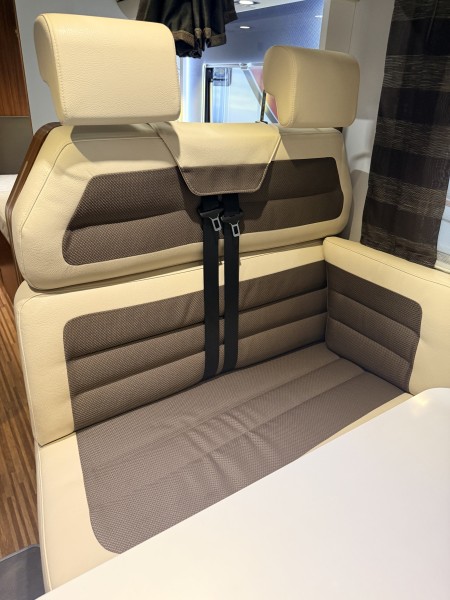 Adria Matrix supreme 687 slt Bobil - Skärblacka, Sverige
