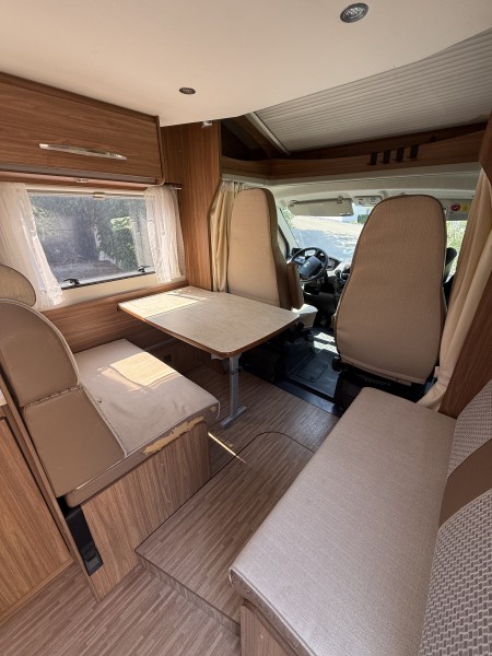   Camping-car - Warth-Weiningen, Suisse